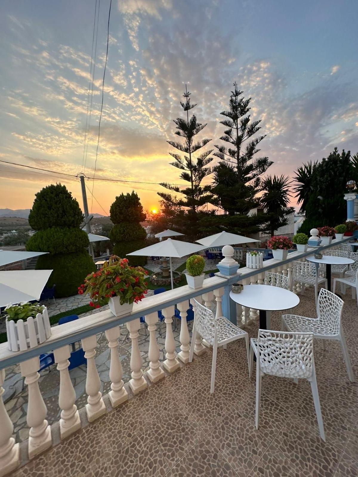 Esmeralda Hotel & Restaurant 사밀 외부 사진